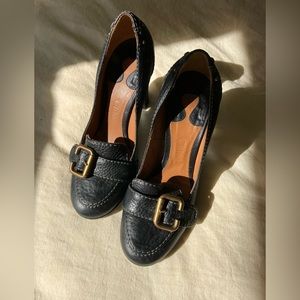 CHLOE navy leather pumps with brass buckle 38 / 7.5